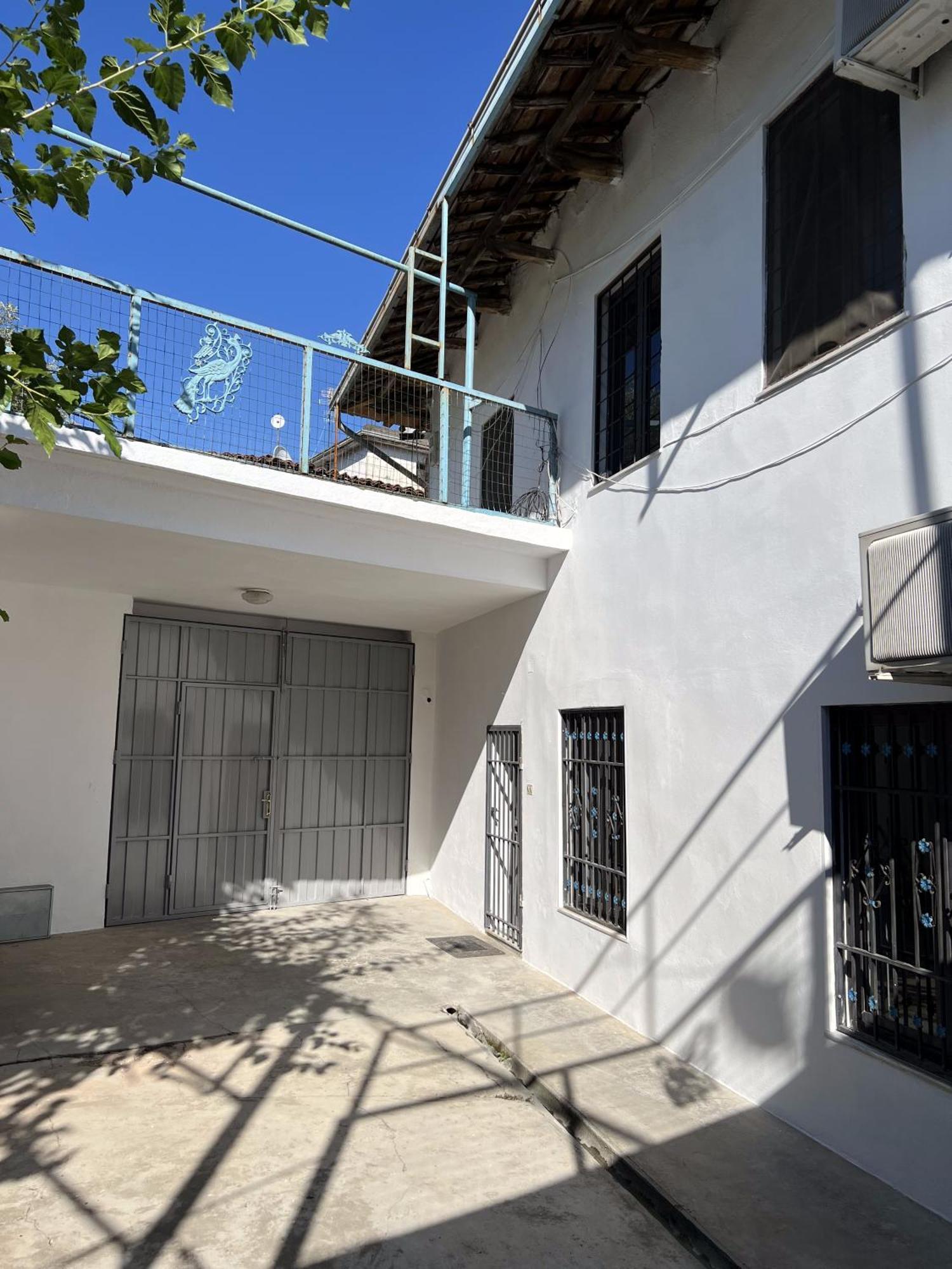 Onetwosleep Guesthouse Shkoder Exterior photo