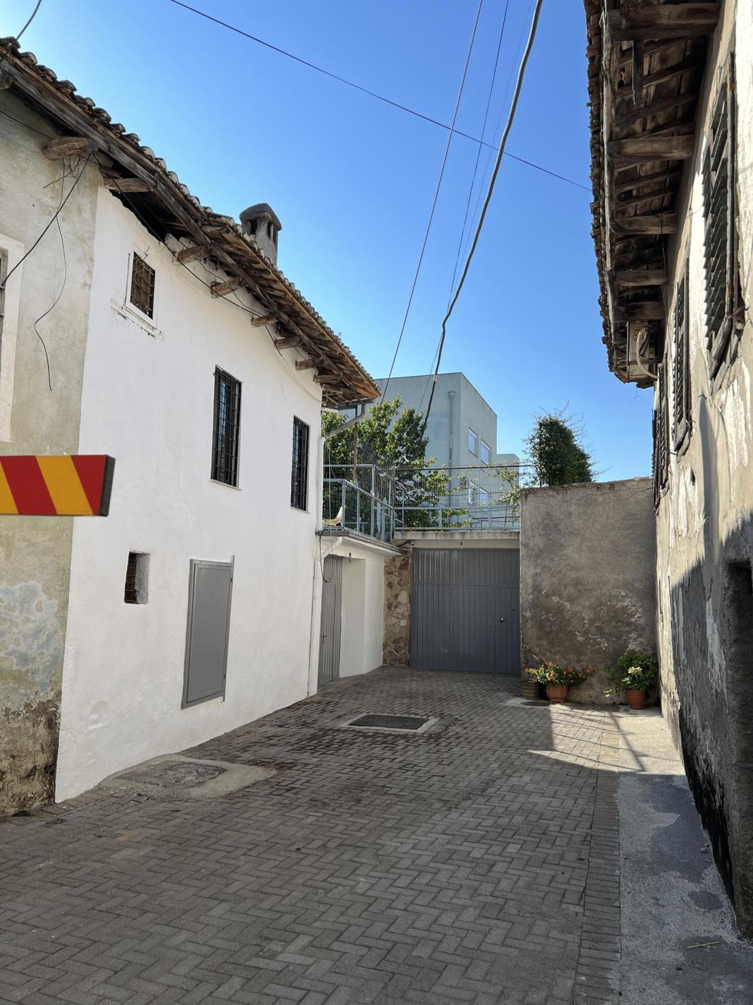 Onetwosleep Guesthouse Shkoder Exterior photo