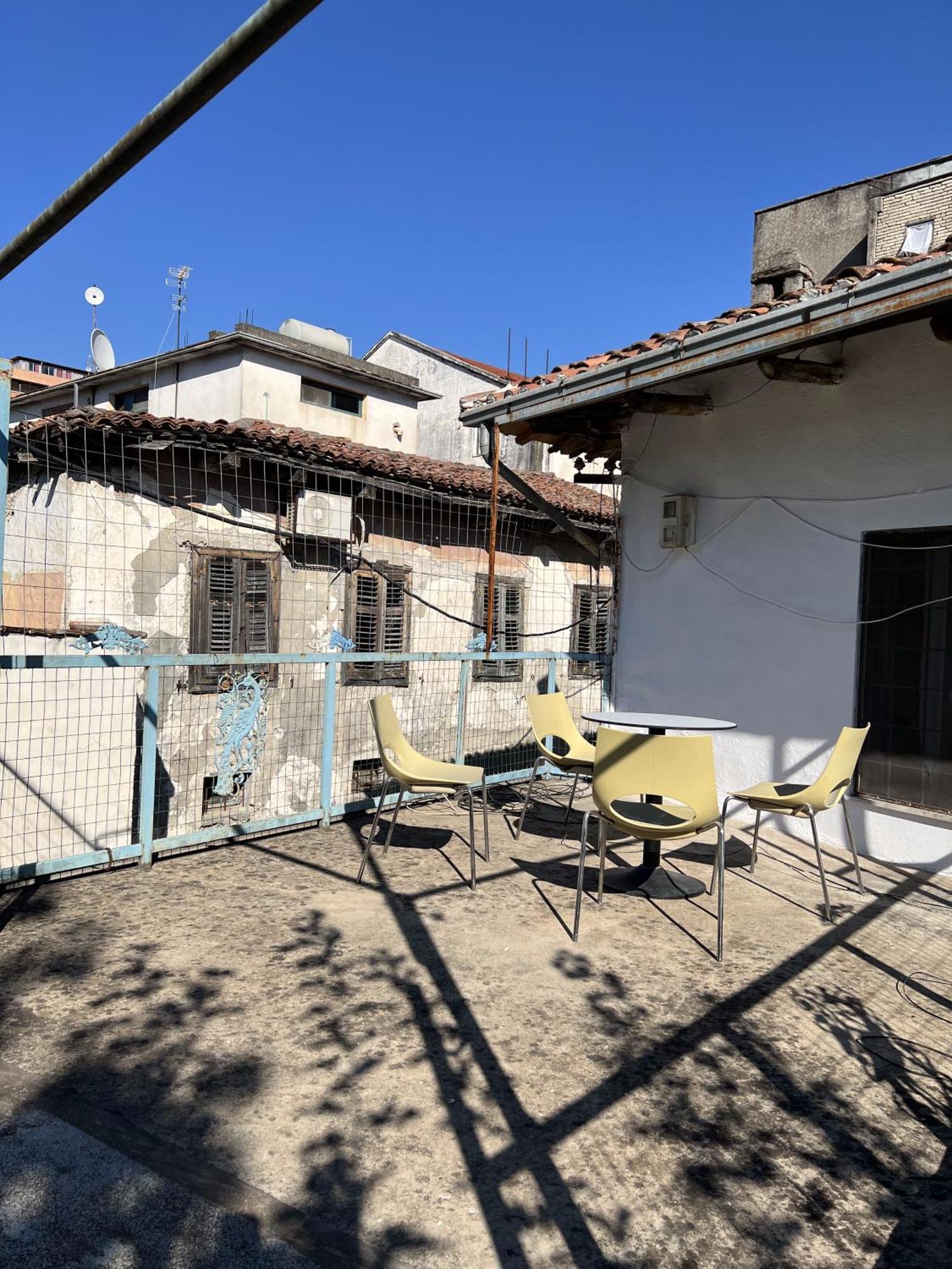 Onetwosleep Guesthouse Shkoder Exterior photo